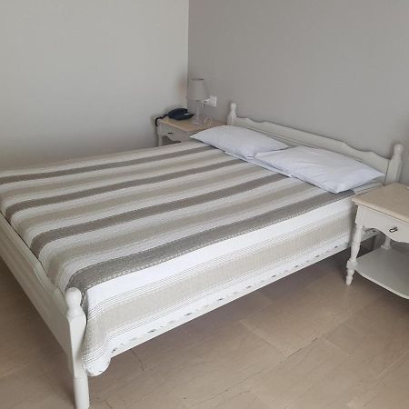 Alkyon Hotel Kamári 외부 사진